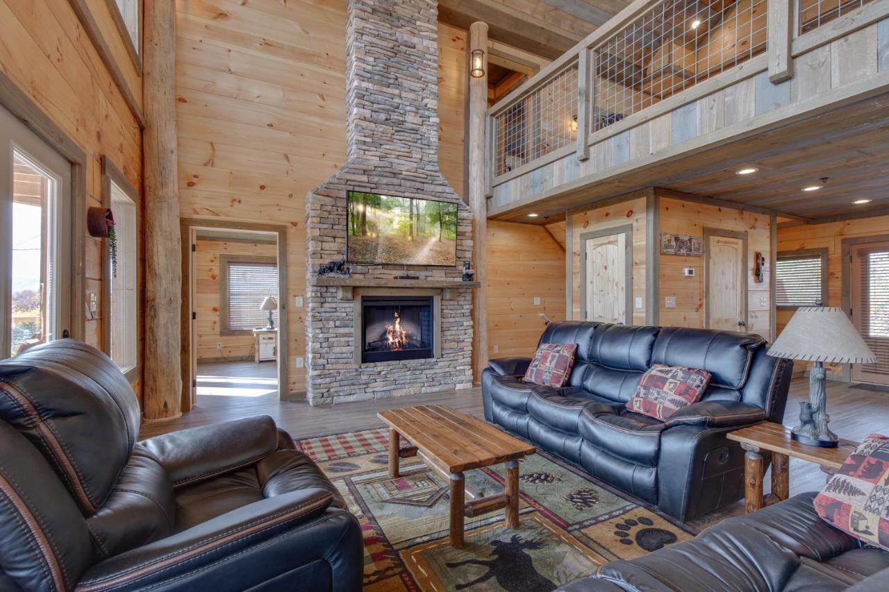 Great Smoky Lodge, 7 Bedroom New Construction, Pets, Wifi, Hot Tub, Sleeps 20 Gatlinburg Exterior photo