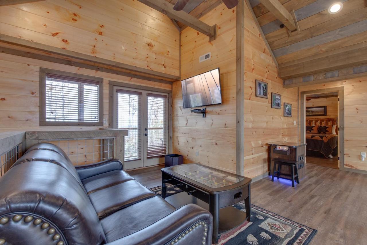 Great Smoky Lodge, 7 Bedroom New Construction, Pets, Wifi, Hot Tub, Sleeps 20 Gatlinburg Exterior photo